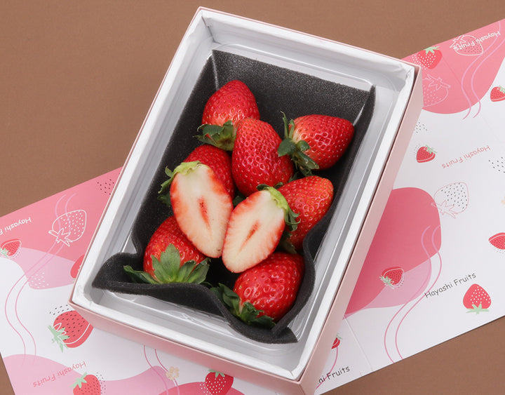 新山さんのスカイベリー（5～11粒）約300g