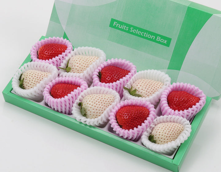 紅白いちごの食べ比べ