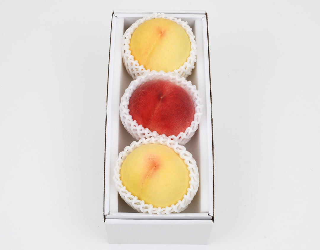 紅白もも詰め合わせ 3玉